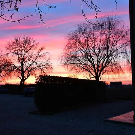 مزرعة للإقامة Il Murello *